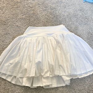 White aerie pleated skort